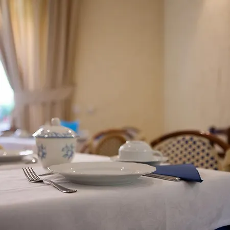 Hotel Del 2*
